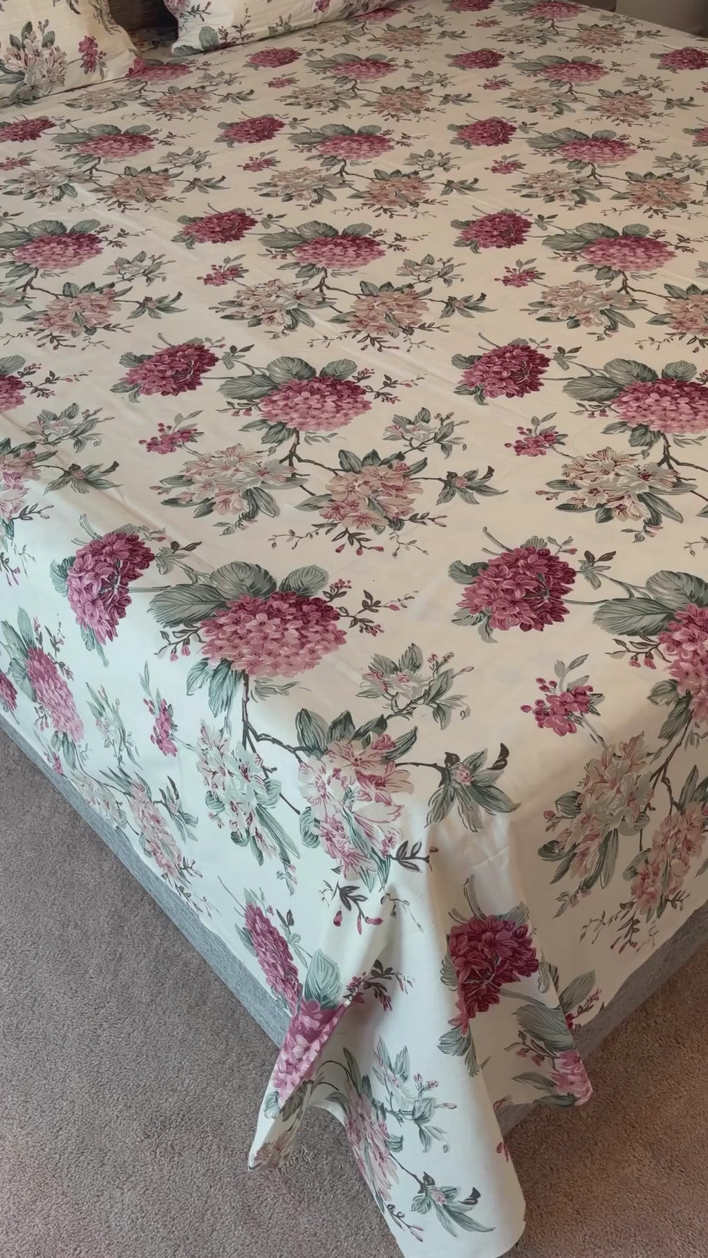 King~Beautiful Floral Bedsheet